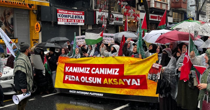 Fatih Camii’nden Beyazıt’a Filistin yürüyüşü: Siyonist çete, emperyalist ABD Ortadoğudan def olun!