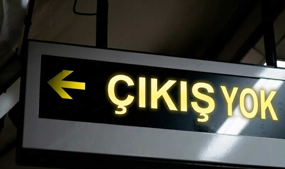 İran'da çıkış yok
