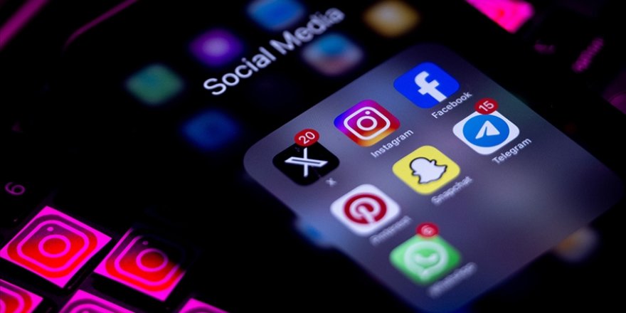 Fransız Senatosu, 15 yaşından küçüklere kısmen sosyal medya yasağı getiren tasarıyı kabul etti