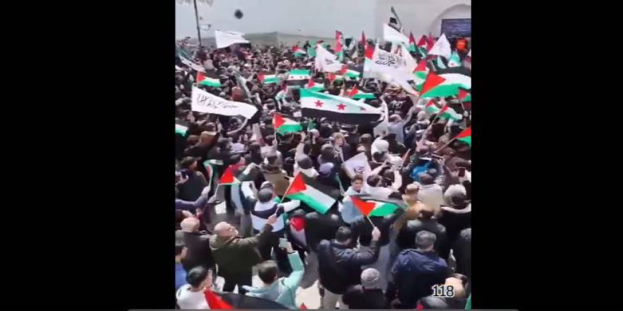 Suriye halkı Filistinli esirler için alanlara indi: “Kasap Netanyahu, sonun Beşar gibi olacak!”