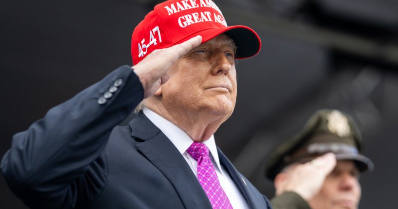 Trump ABD tarihindeki en büyük askeri bütçeyi talep etti