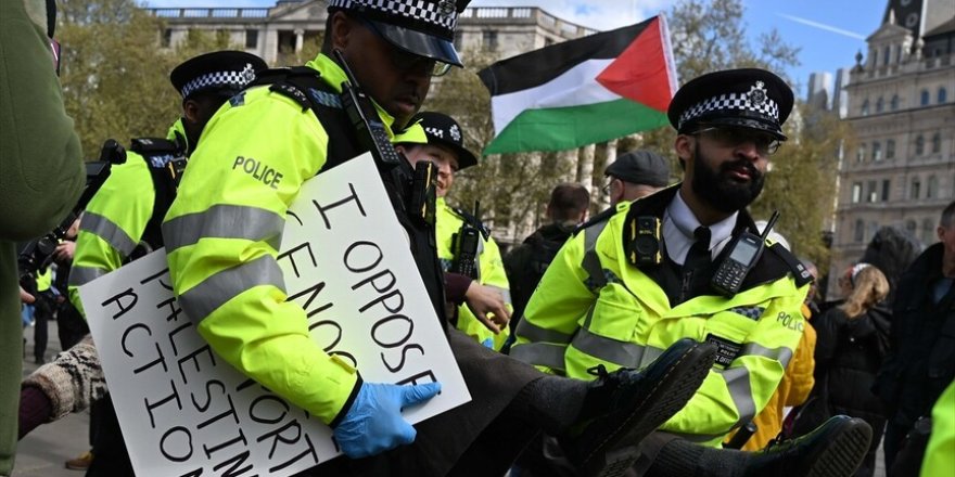 Londra'da "Palestine Action" grubuna destek eyleminde 92 kişi gözaltına alındı