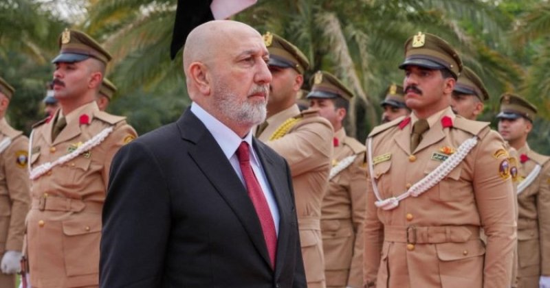 Irak’ın yeni Cumhurbaşkanı Amedi görevini resmen devraldı