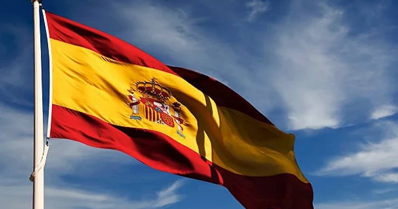 İspanya İran Büyükelçiliği'ni yeniden açtı