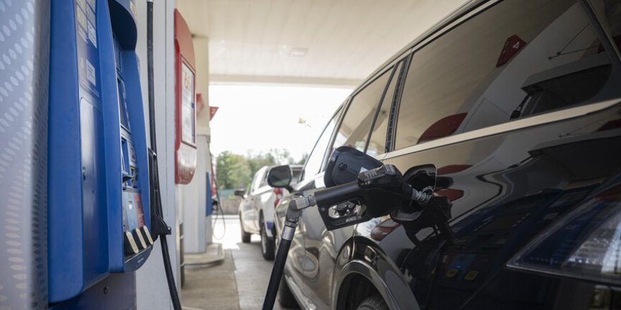 Kanada'da petrol yakıtları üzerindeki vergiler geçici süreliğine kaldırıldı