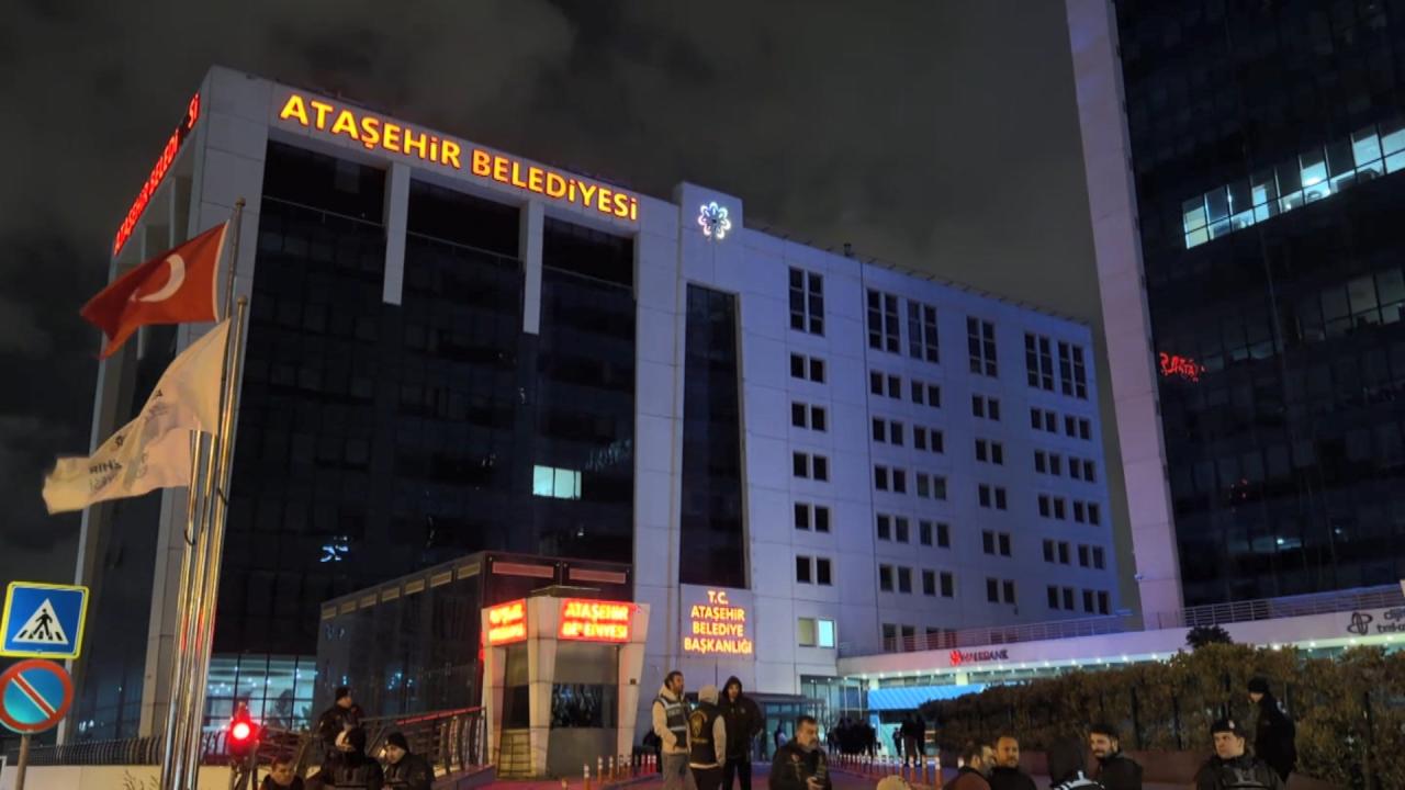 Ataşehir Belediyesi'ne yolsuzluk operasyonu: 18 gözaltı