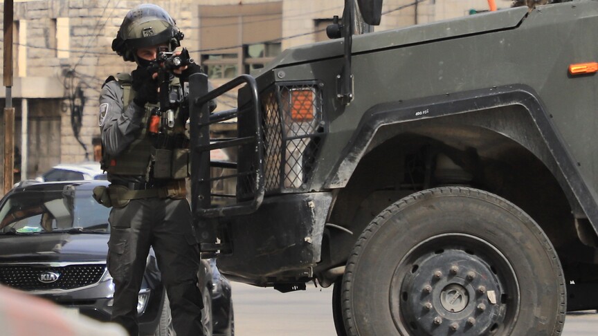 İşgalciler, Batı Şeria'da Filistinli bir genci öldürerek cenazesini alıkoydu