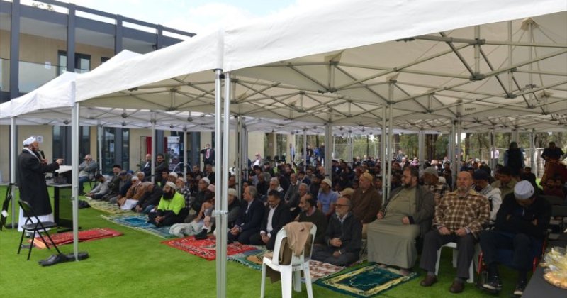 Avustralya'da İslam karşıtlarının hedefindeki Bendigo Camisi törenle ibadete açıldı