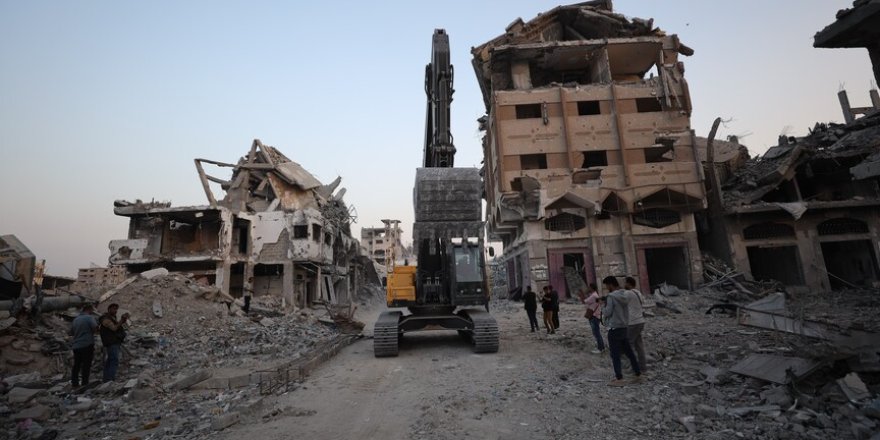 Filistin'in, Gazze'deki soykırımla kaybolan 11 bin 200 kişiyi bulmak için kurduğu ekip çalışmalara başladı