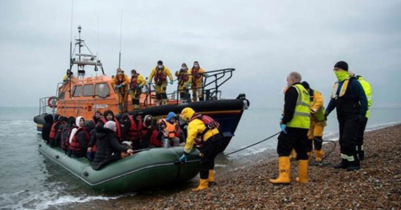 İngiltere ve Fransa göçmenleri engellemek için 662 milyon sterlinlik anlaşma imzaladı