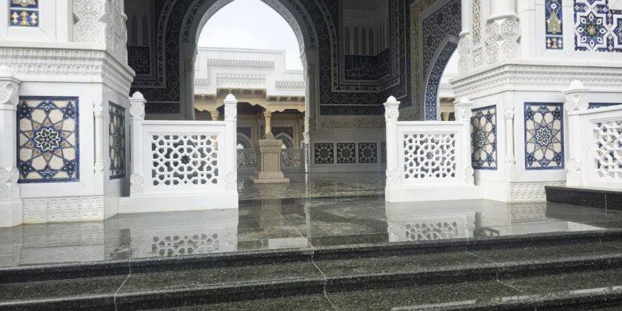 Semerkant'ta ümmetin kâvî ilim zırhı İmam Buhari'yi ziyaret