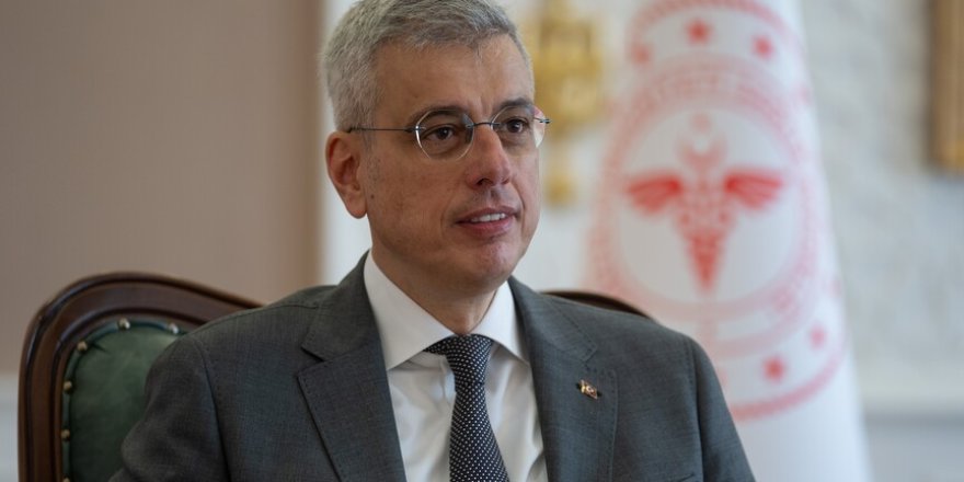 Bakan Memişoğlu: İran'a 8 Nisan'da 3 tır, dün de 6 tır daha sağlık malzemesi ve tıbbi gereç gönderdik