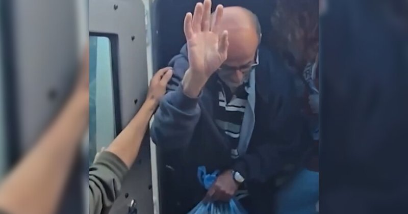 Siyonist rejimin Gazze'den alıkoyduğu 15 Filistinli serbest bırakıldı