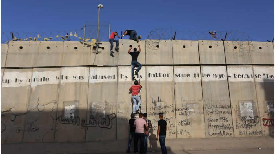 İsrail'e kaçak yollarla sokulan Filistinli işçilerin yaşamlarına bir bakış