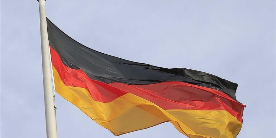 Almanya’dan 2027 bütçesinde 196 milyar avroluk yeni borçlanma öngörüldü