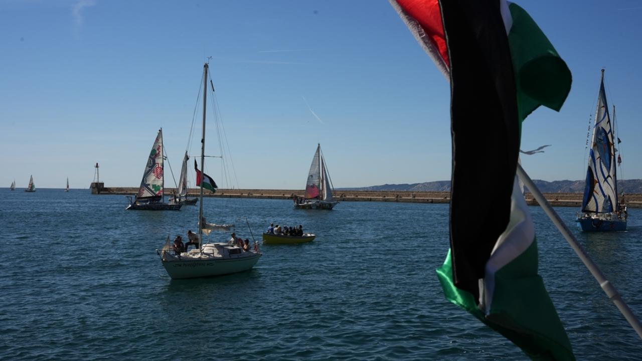 Katil İsrail Küresel Sumud Filosu'ndan 7 tekneyi ele geçirdi