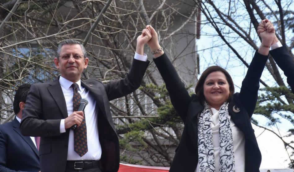 İstiklal Mahkemesi celladının savunucusu AK Parti’ye mi geçiyor?