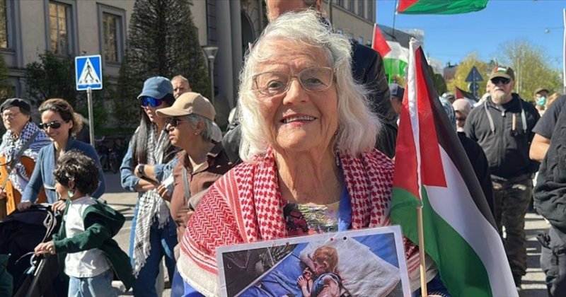 İsveç'te yüzlerce kişi İsrail'in Gazze ve Lübnan saldırılarını protesto etti