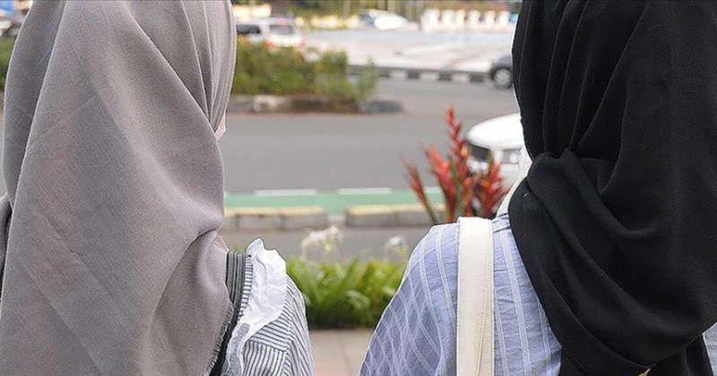 Fransa'da muhalif milletvekilinden, enerji şirketlerindeki başörtülü çalışanlara yapılan baskıya tepk