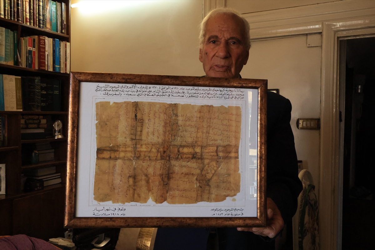 Nekbe'nin 85 yaşındaki tanığı, göç hikayesini belgelerle bugüne aktarıyor