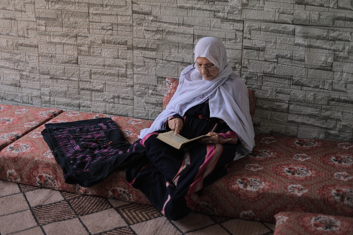 Nekbe'nin canlı şahidi 89 yaşındaki Filistinli kadın, yıllar sonra Gazze'de aynı acıları tekrar yaşıyor