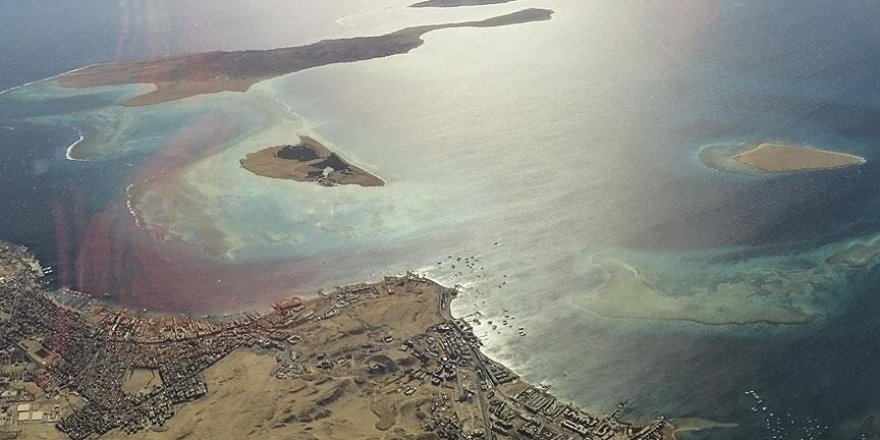 ABD ordusu, Hürmüz Boğazı'nda devriye nöbetine devam ettiğini bildirdi