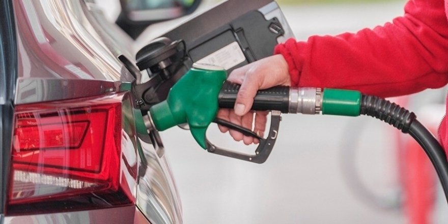Petrol fiyatları yüzde 5 düştü