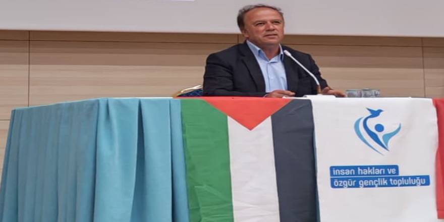 “Edebiyatımız hayata karışmalı, hayatın içine girebilmeli ve gücü yettiğince müdahil olmalıdır”