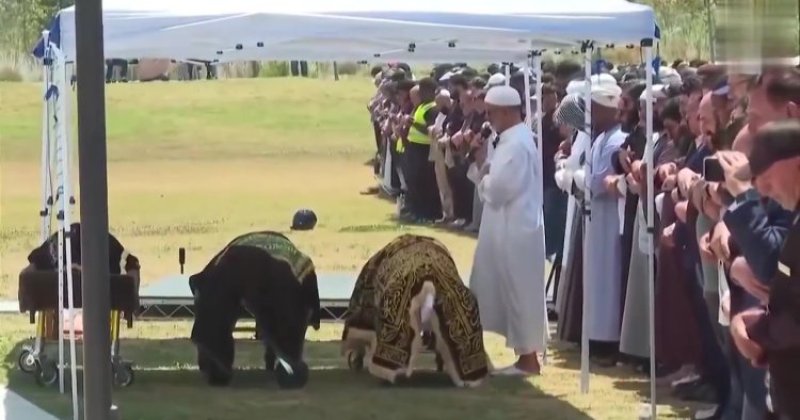 San Diego İslam Merkezi saldırısında hayatını kaybedenler için cenaze töreni düzenlendi