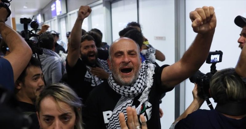 Sumud Filosu'ndaki Yunan aktivistler İsrail'in işkence yaptığını anlattı