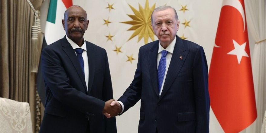 Cumhurbaşkanı Erdoğan, Sudan Egemenlik Konseyi Başkanı Burhan ile görüştü