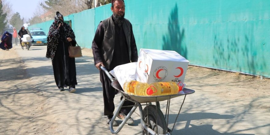 BM: Afganistan'da yaklaşık 21,9 milyon kişi yardım