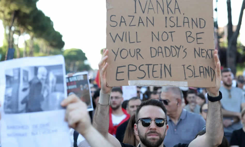 Kushner'ın ada gaspı: Arnavutlar bir tatil köyüne değil, sis