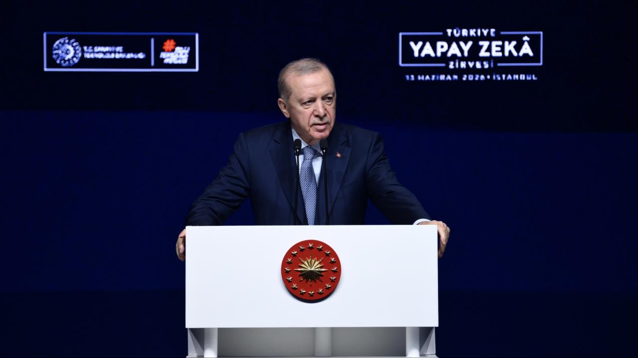 Erdoğan: Türkiye'yi yapay zekâ çağının öncü ülkeleri arasına taşıyacağız