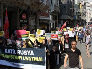 Rusya'nın Suriye Müdahalesi Protesto Edildi