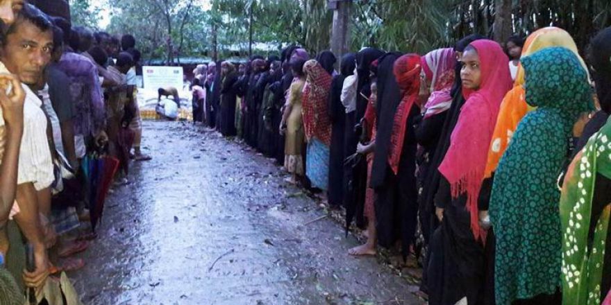 İHH’dan Kasırganın Vurduğu Bangladeş’e Acil Yardım