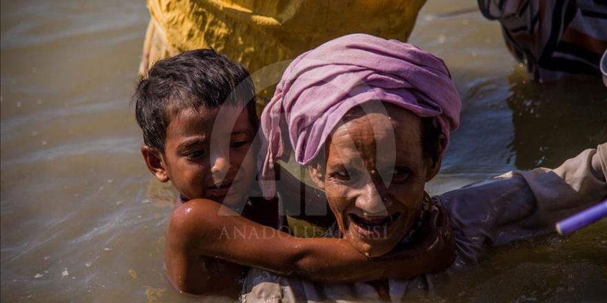 Arakanlı Müslümanların Bangladeş'e Geçişleri Devam Ediyor