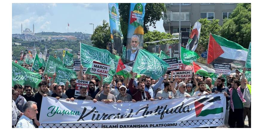 Mısır Konsolosluğu önünde Gazze dayanışması