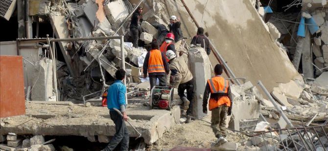 Rus Jetleri İdlib'de Mahkeme Binasını Vurdu: 40 Ölü, 150 Yaralı