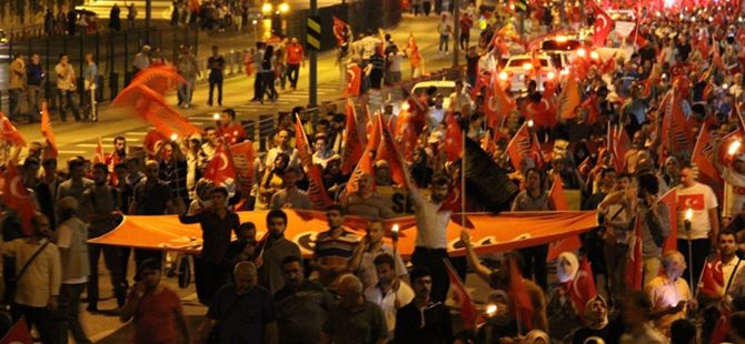 Darbeye Karşı Boğaziçi Köprüsü'ne Yüründü