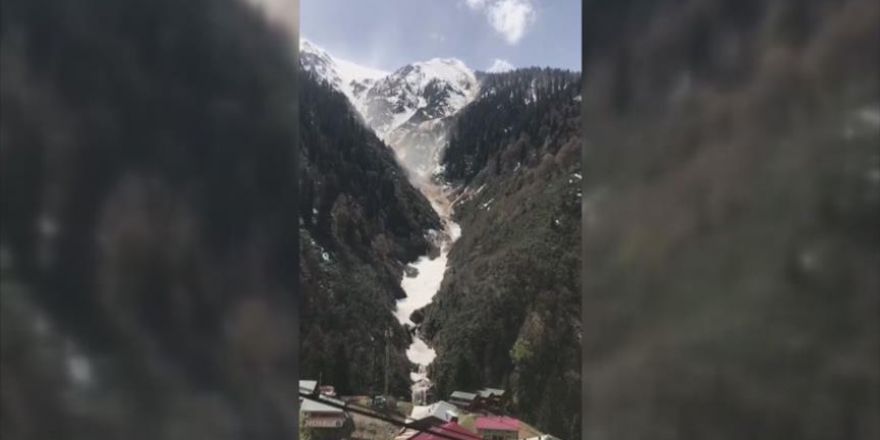 Rize'de Çığ Düşme Anı Görüntülendi