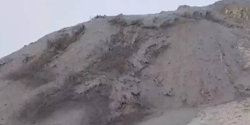 İran’da çamur volkanı faaliyete geçti