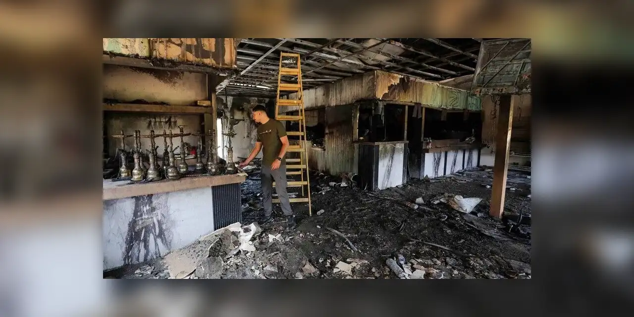 Fanatik yahudiler, Batı Şeria'da Filistinliye ait restoranı ateşe verdi