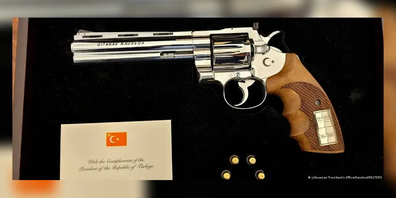 Cumhurbaşkanı Erdoğan NATO liderlerine neden revolver silah hediye etti?