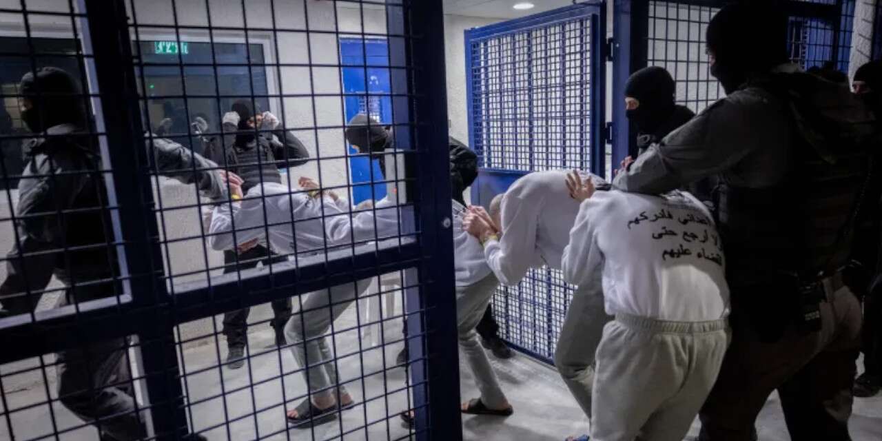 Endonezya, Filistinli aktivist Abdülkerim Mikdad'ı sınır dışı etti