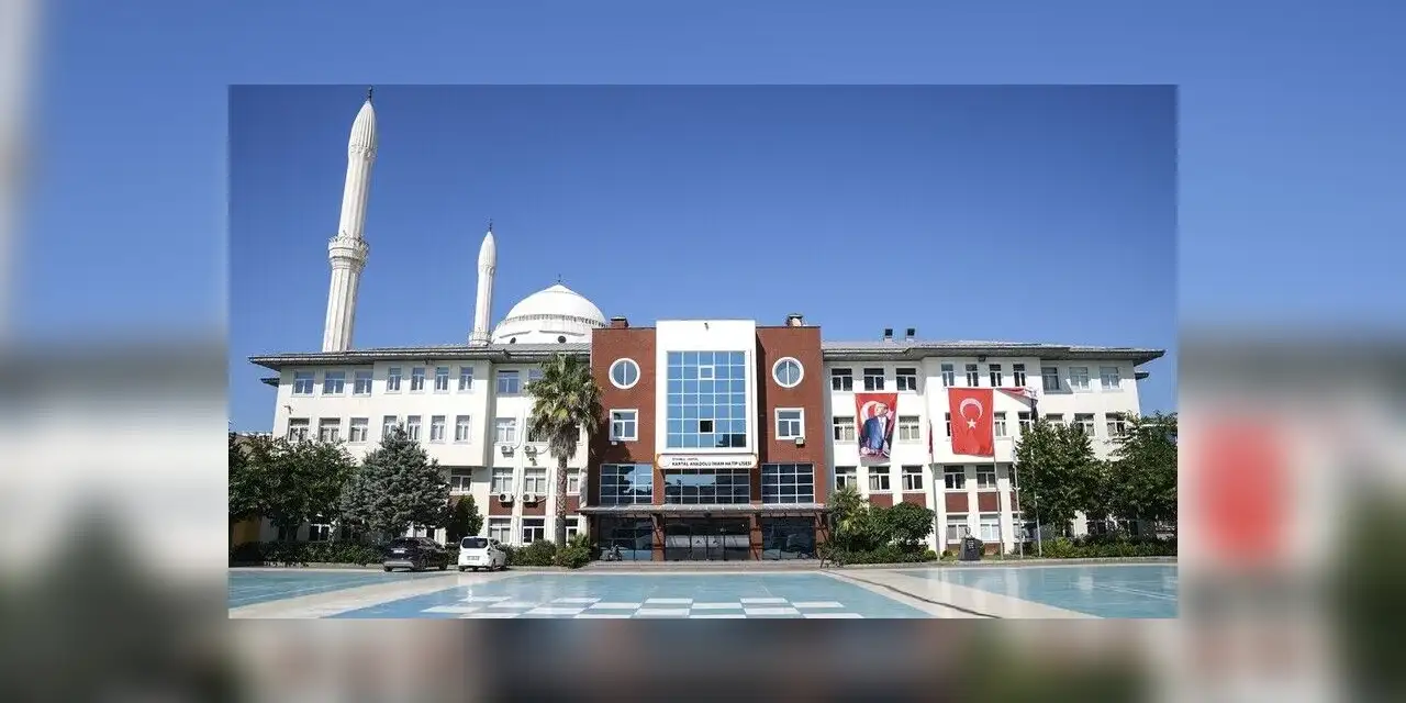 Kartal Anadolu İmam Hatip Lisesinden YKS'de 2 Türkiye birinciliği ve ilk 100'de 22 derece