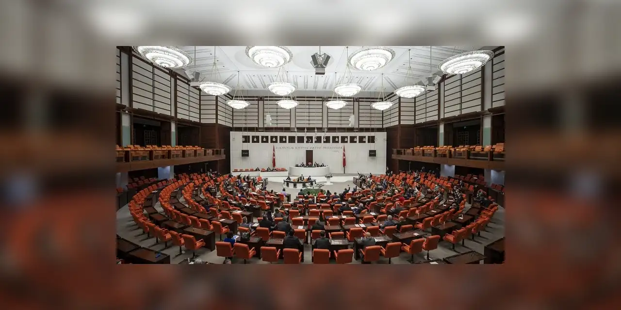 En düşük emekli maaşı düzenlemesi Meclis Genel Kurulu'nda kabul edildi