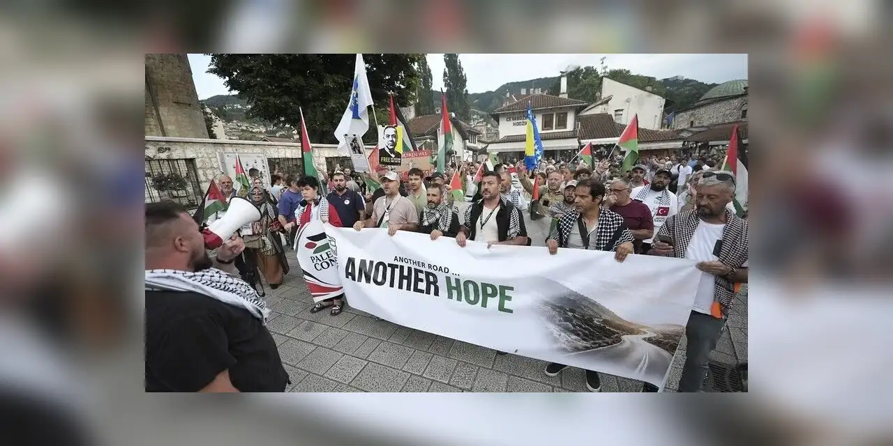 Fransa'dan yola çıkan Filistin Konvoyu, Bosna Hersek'in ardından Karadağ'a ulaştı