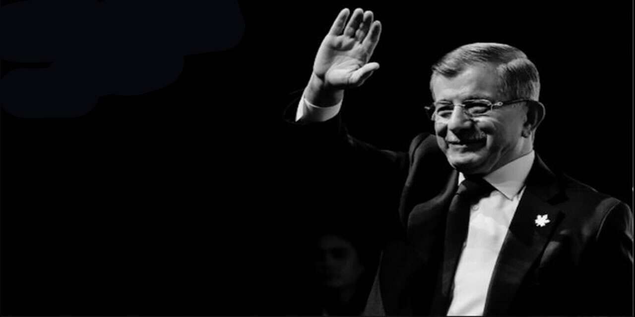 “Lüzumundan fazla bir münevver” Ahmet Davutoğlu