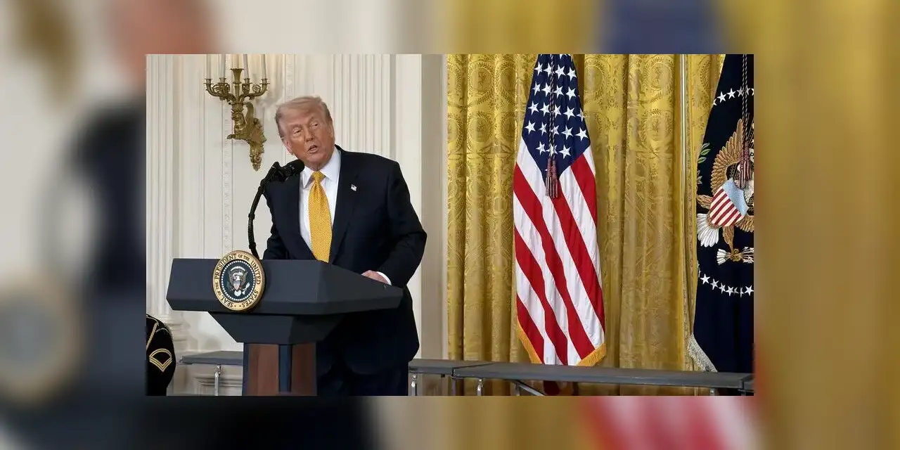 Trump, İran'ı müzakereler konusunda "ikiyüzlü" davranmakla suçladı